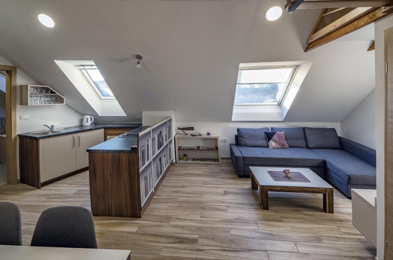 דירות Križe Apartma Maricka מראה חיצוני תמונה